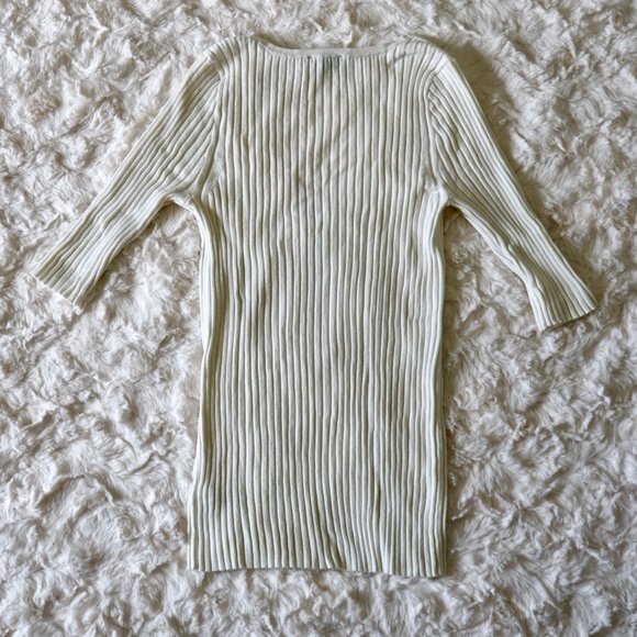 EXPRESS - V-neck zip up top ribbed half sleeve -  off white  - Size Small - Picture 3 of 9